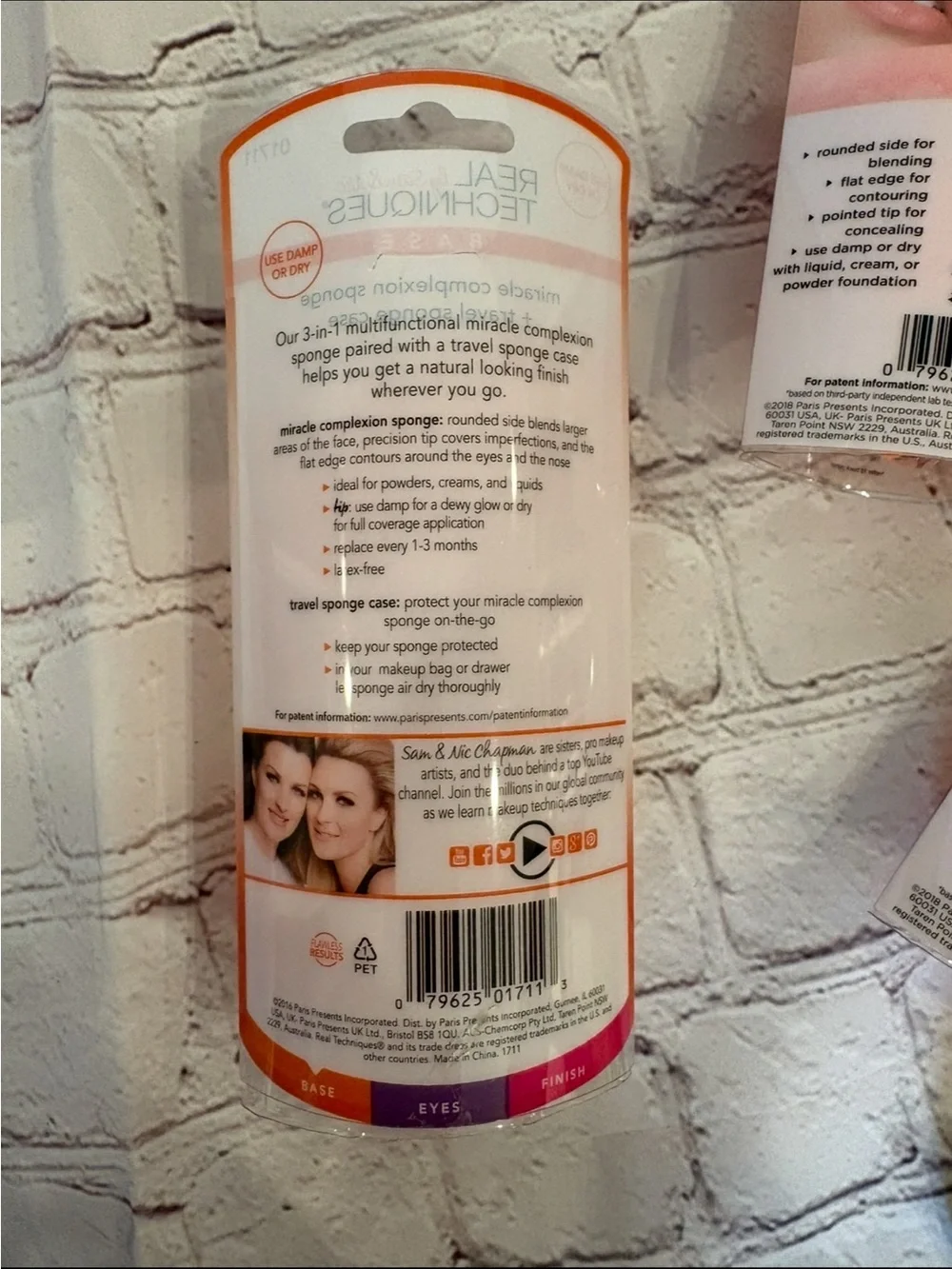 Real Techniques Orange Makeup Sponge and Protective Case Set